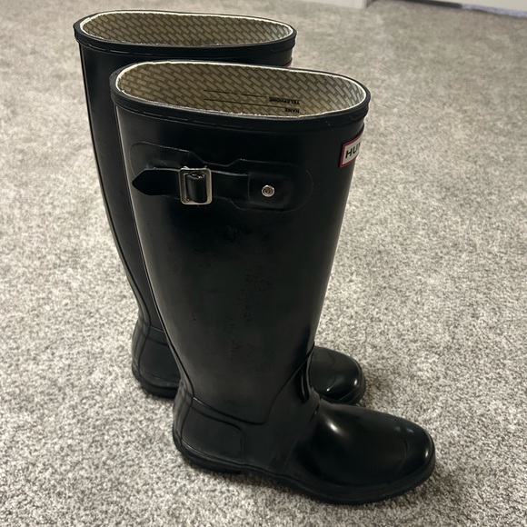 Hunter Black Tall Rain Boots sz 8M/9F - Picture 2 of 5